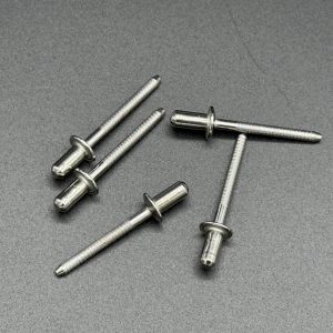 Remache estanco para escapes